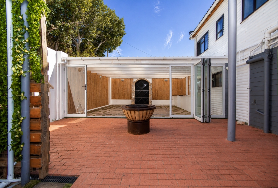 7 Bedroom Property for Sale in Kleinbaai Western Cape
